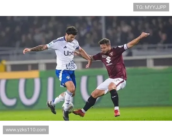 足球明星在野球场的精彩对决与友谊赛引发的热烈讨论与关注